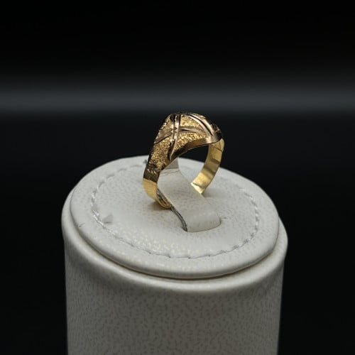 خاتم ذهب عيار 21 وزن 1.88 جرام