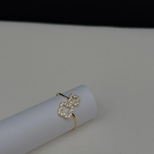 خاتم ذهب ناعم عيار 18 بتصميم الماس وزن 0.53 جرام