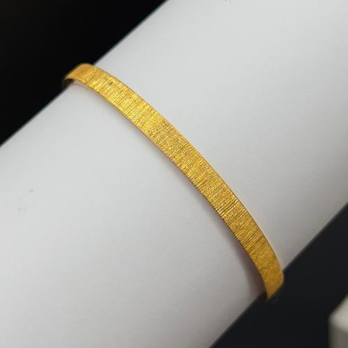 بناجر ذهب عيار 21 تصميم حرير فاخر عصري وزن 6.03 جر...