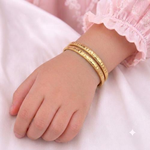 غوايش ذهب أطفال عيار 21 وزن 2.37 جرام
