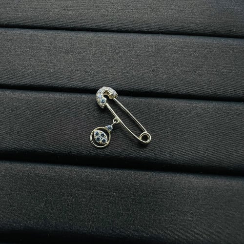 دبوس بروش ذهب عيار 18 بتصميم عين ناعم وزن 0.7 جرام