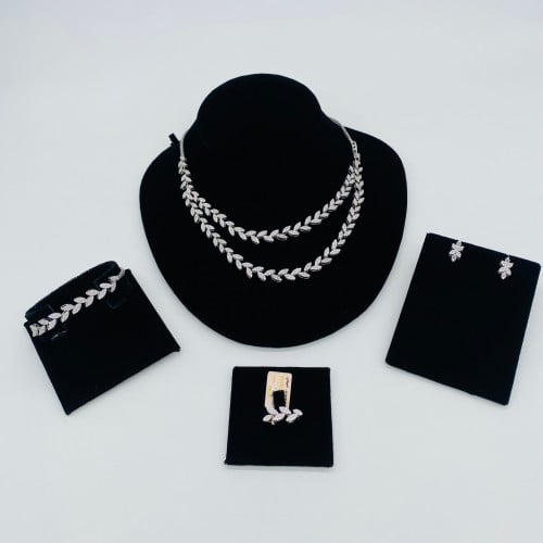 طقم شبكة ذهب ابيض عيار 18 وزن 31.9 جرام