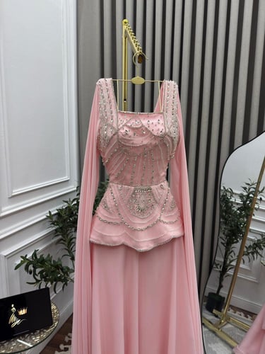 فستان سهره راقي بنك كم طويل