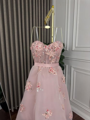 فستان شهد كلاسيك