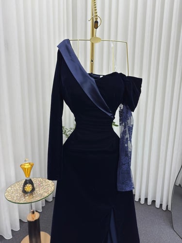 فستان مخمل كوري ناعم