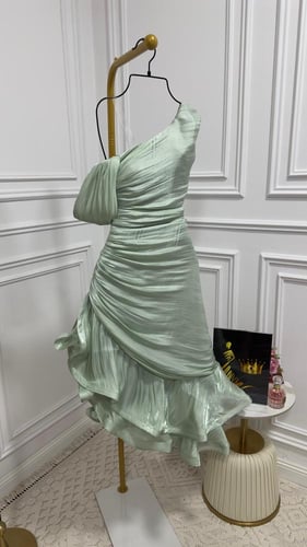 فستان منيره ناعم