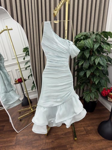 فستان منيره سماوي