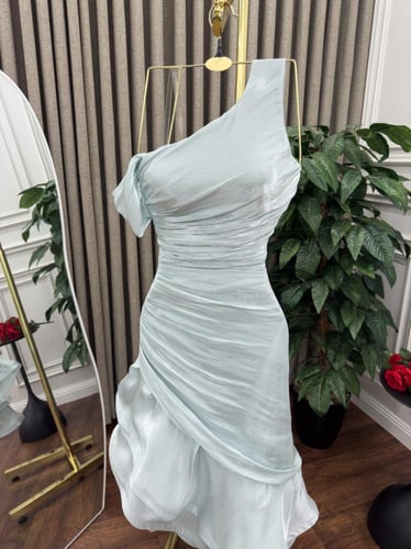 فستان منيره سماوي