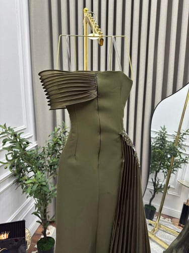 فستان سهره زيتي تكسيرات