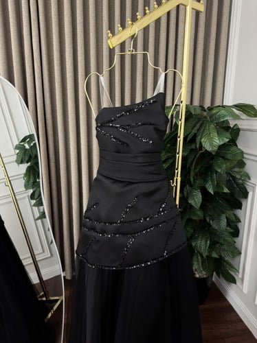 فستان مضاوي سهره لونين