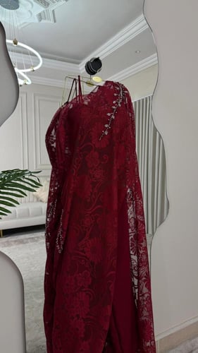 جمبسوت علاقي مع دانتيل