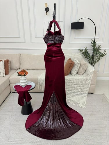 فستان مخمل كوري