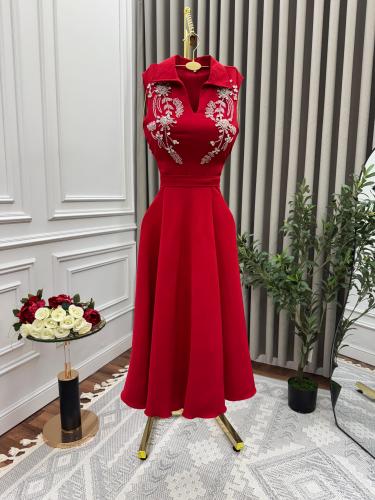 فستان شهد مطرز