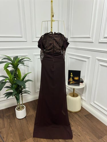 فستان ريم ناعم بدانتيل