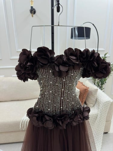 فستان شهد مطرز