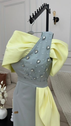 فستان منيرة كلاسيك