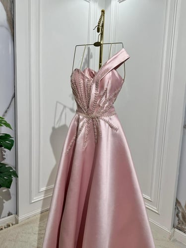 فستان تهاني سهره