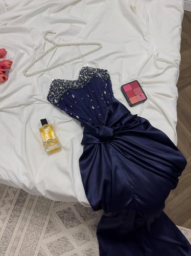 فستان سهرة كحلي