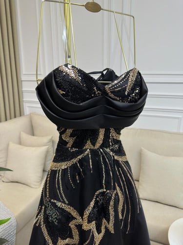 فستان سهرة مطرز راقي