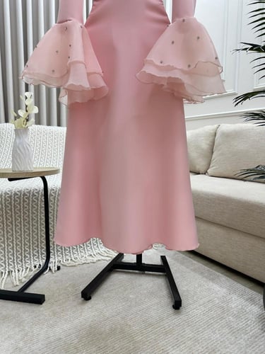 فستان ناعم اكمام