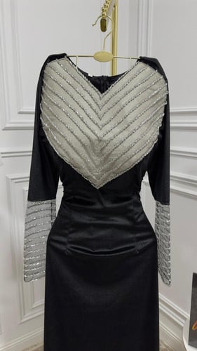 فستان مخمل مطرز