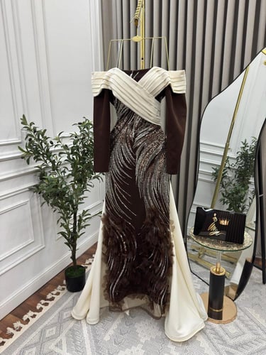 فستان سهره بني مطرز