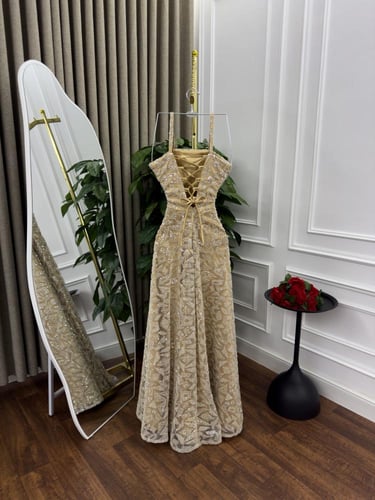 فساتين بيج فاتح سهرة مطرز خرز