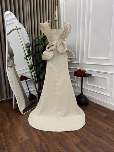 فستان سهرة بيج فصوص