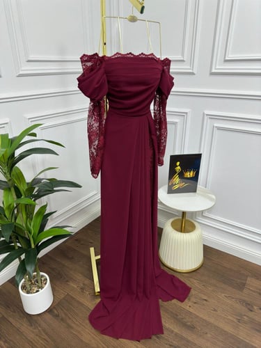 فستان ناعم عودي