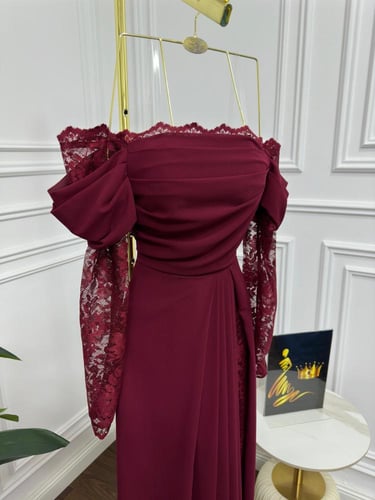 فستان ناعم عودي