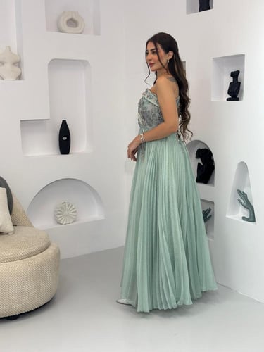 فستان هيفاء سهرة