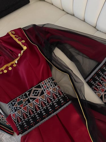 فستان مع بشت