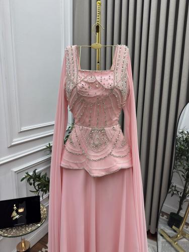 فستان سهره راقي بنك كم طويل