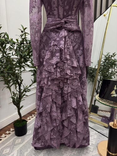 فستان سهره دانتيل لحمي