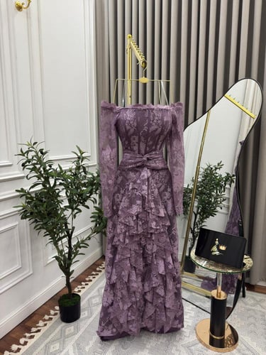 فستان سهره دانتيل لحمي