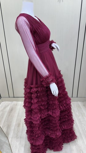 فستان الهنوف كم طويل