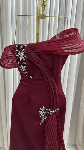 فستان سهرة برغندي