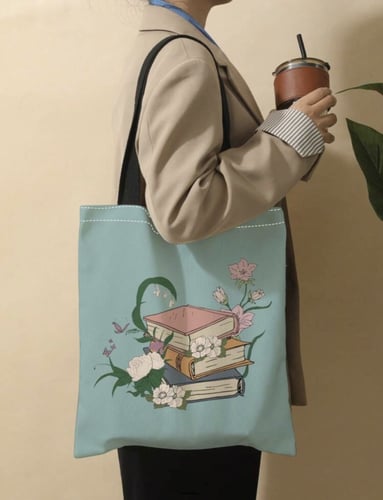 حقيبة توت باق سماوي مطبوع كتب و ورد