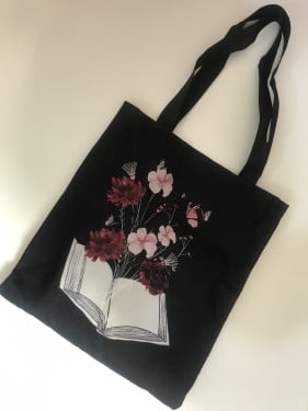 حقيبة توت باق أسود مطبوع كتاب و ورد