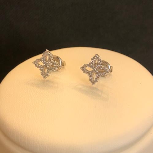 حلق ذهب ابيض