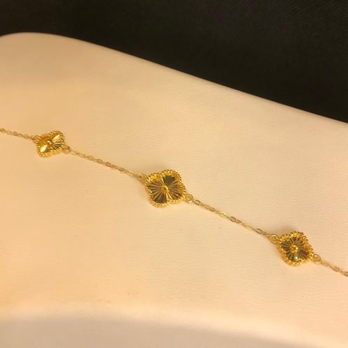 سوار ثلاث وردات