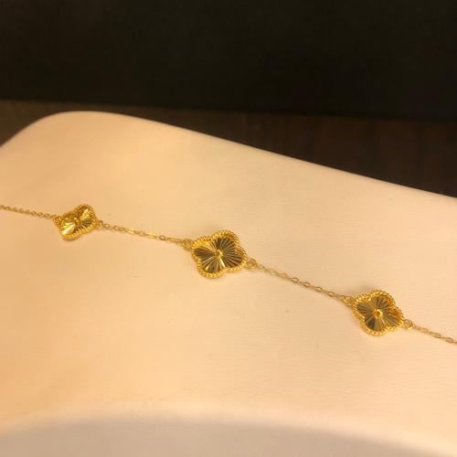 سوار ثلاث وردات