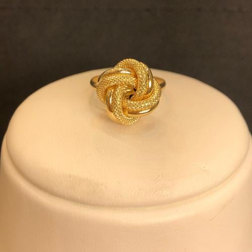 خاتم وردة فيكا الكبير