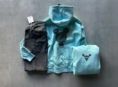 hoodie and dark jeanz made in turkey