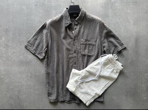 GREY SHIRT AND WHITE SHORT