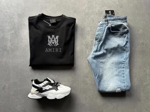 TSHIRT AND JEANZ
