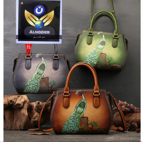 حقائب كتف نسائية من الجلد الحقيقي من MOTAORA