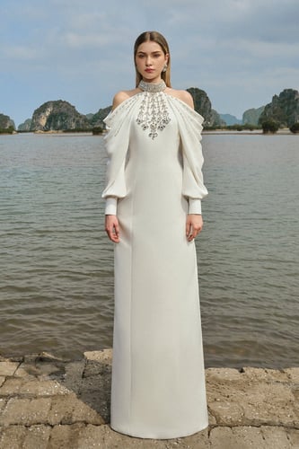 فستان حفلة بحمالة رقبة أميليا للنساء