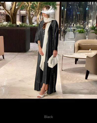 مجموعة 2 قطعة هي مجموعة رائعة من العبايات للنساء