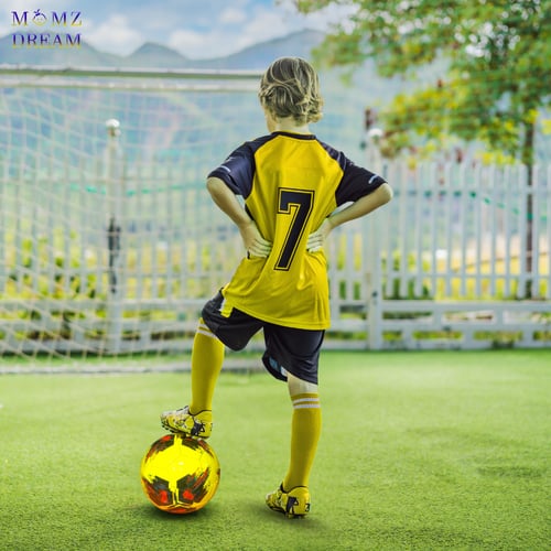 كرة القدم بـ مقاس 5 للتدريب.